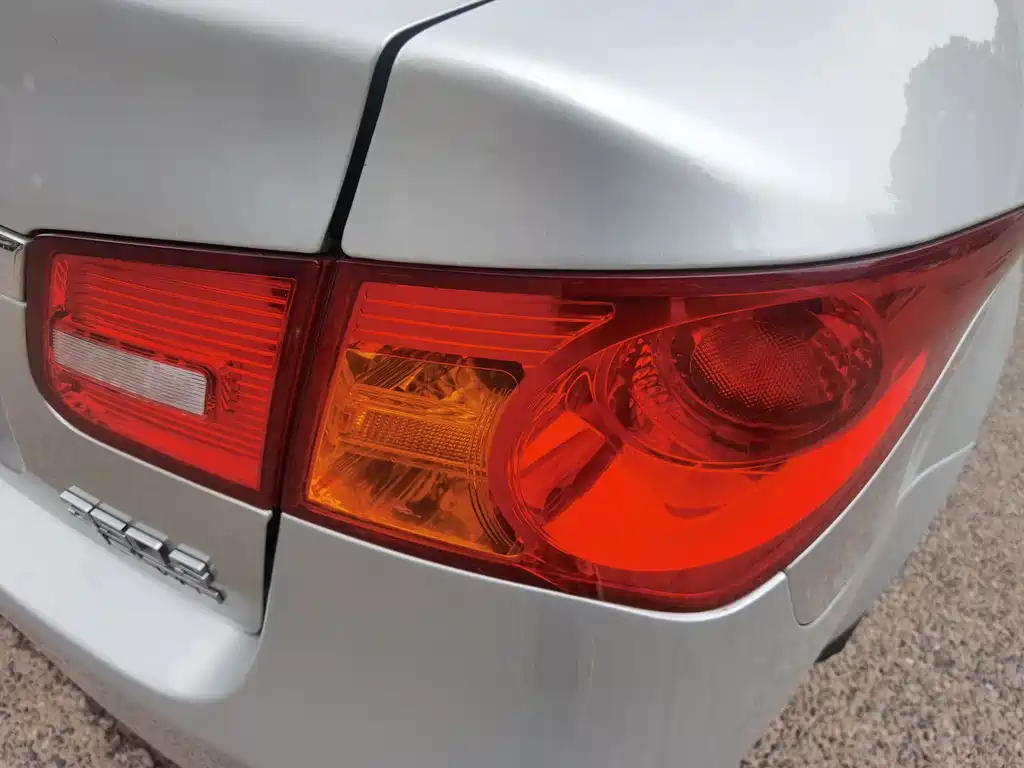 Roewe 350 2013 350S 1.5L AT