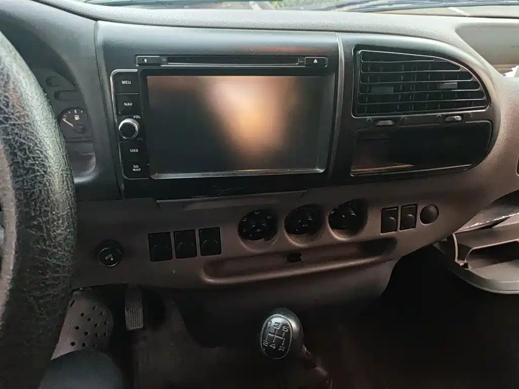 Ford Transit Classic — миниатюра 9