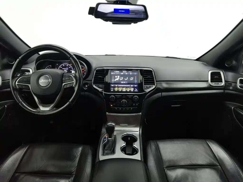 Jeep Grand Cherokee (Import) — миниатюра 5