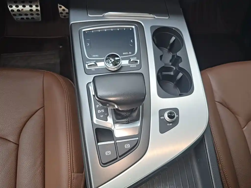 Audi Q7 — миниатюра 14