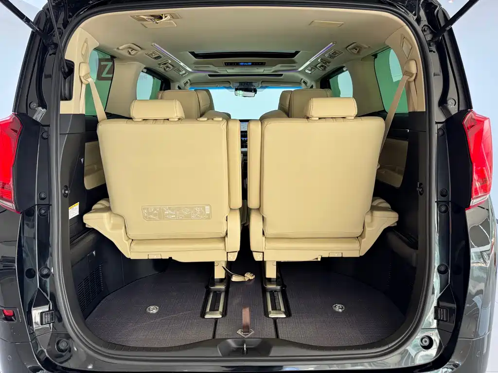 Toyota Alphard 2020 2.5L Luxury