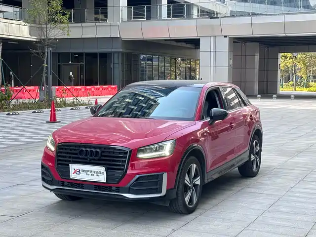 audi q2l