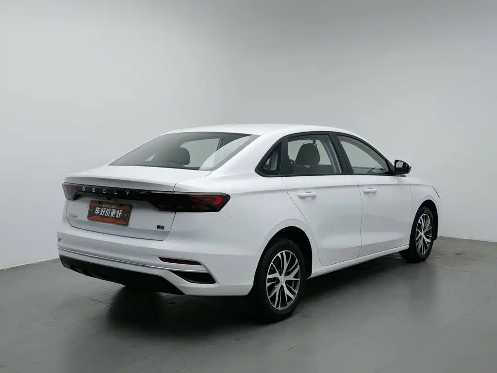 Geely Emgrand — миниатюра 2