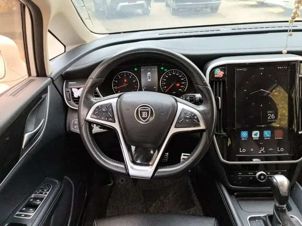 BYD MAX — миниатюра 11