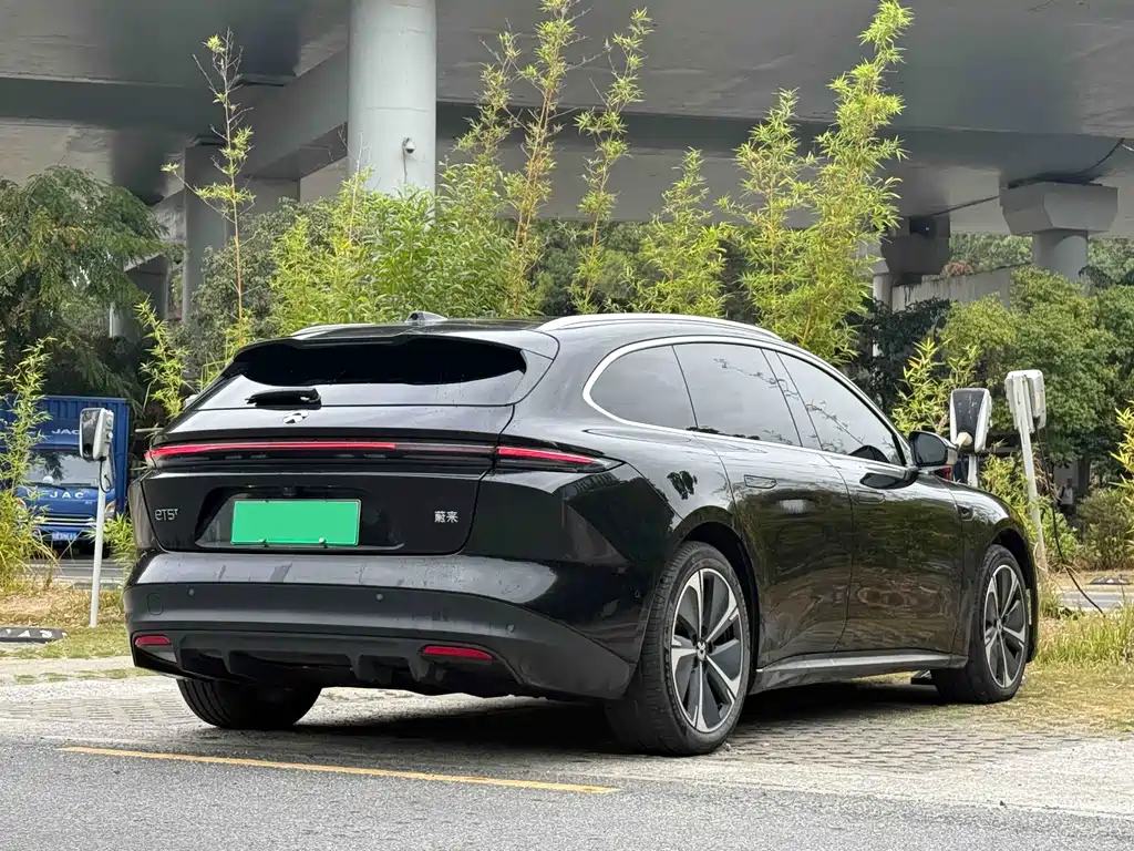 NIO NIO ET5T