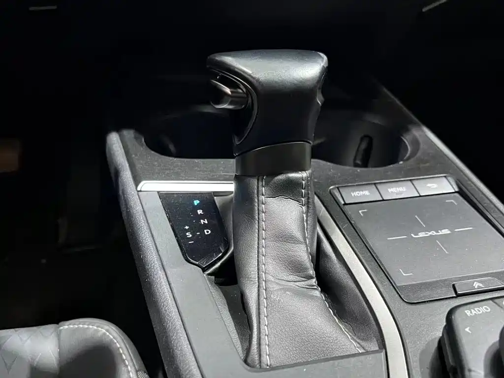 Lexus UX — миниатюра 13