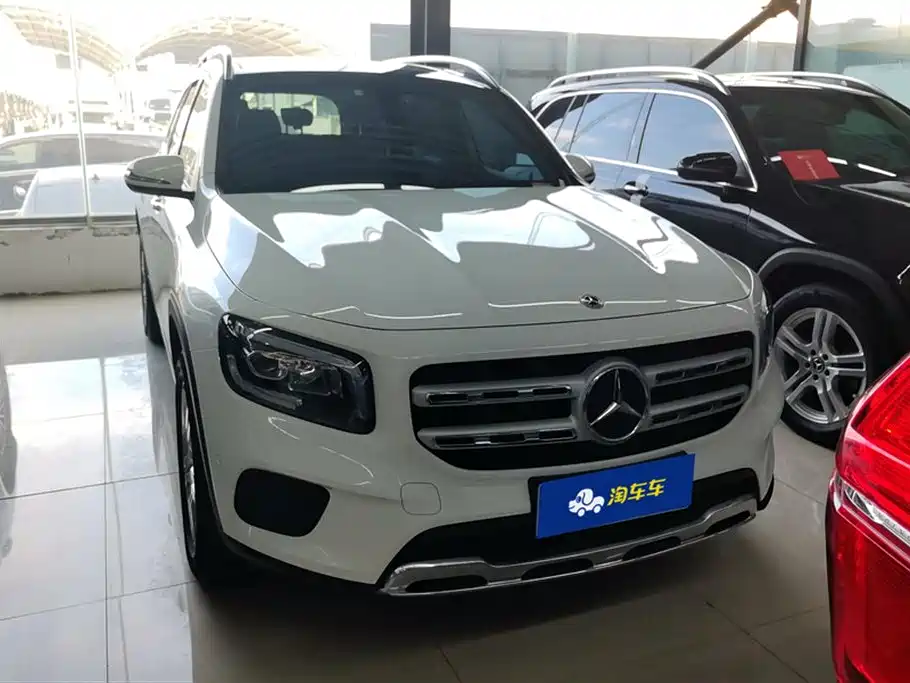 MERCEDES-BENZ GLB