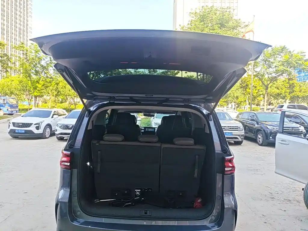 Roewe iMAX8 — миниатюра 19