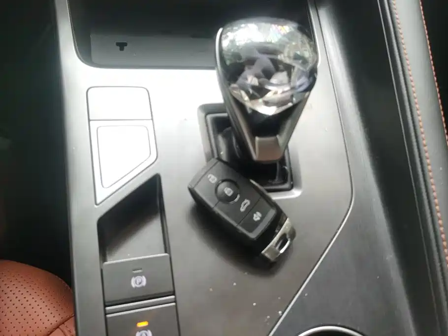 Roewe RX5 New Energy — миниатюра 16