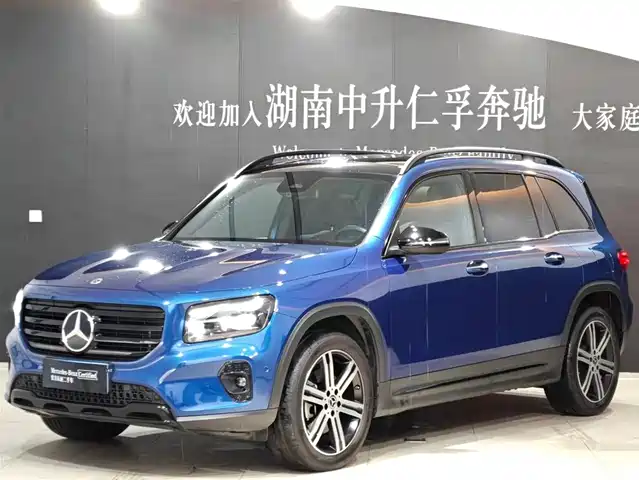 MERCEDES-BENZ GLB