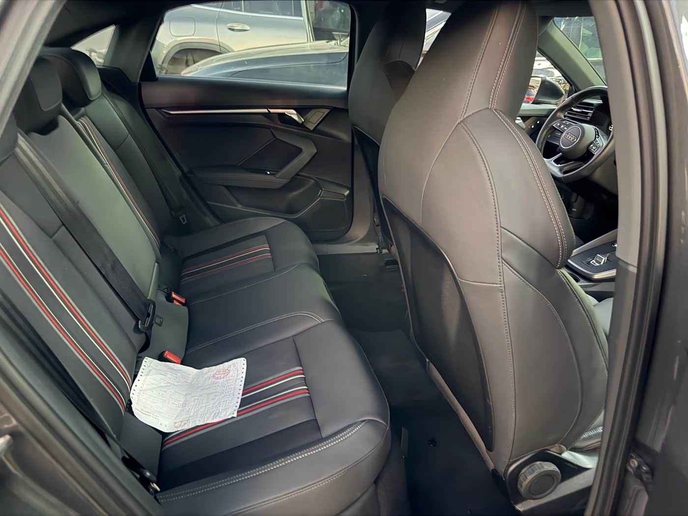 Audi A3 1.4 л 2023 г. Серебристо-серый, пробег 33000 км
