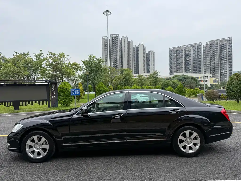 Mercedes-Benz S-Class — миниатюра 11