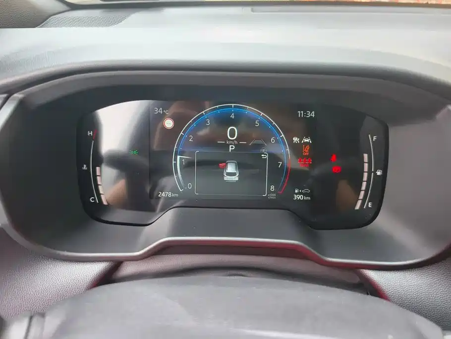 Toyota Corolla Cross — миниатюра 14