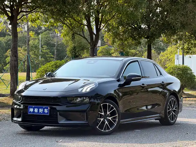 2021 Lynk & Co 03