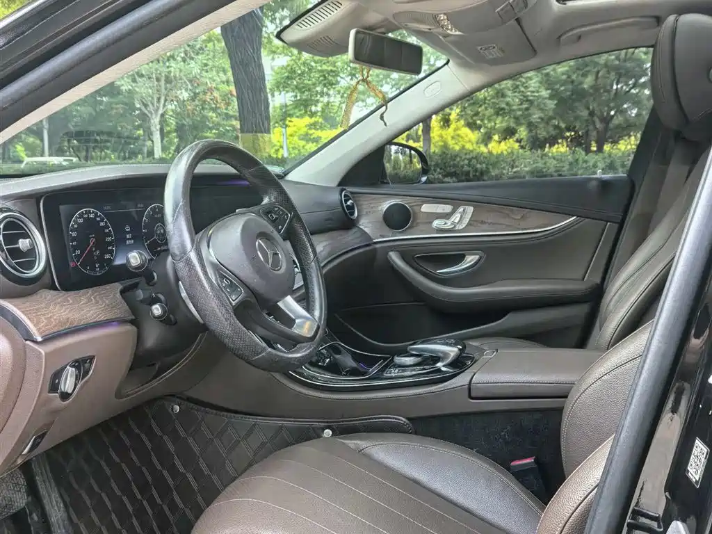 Mercedes-Benz E-Class E 2016 E 300 L Fashion