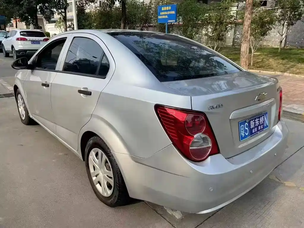 Chevrolet Aveo — миниатюра 7
