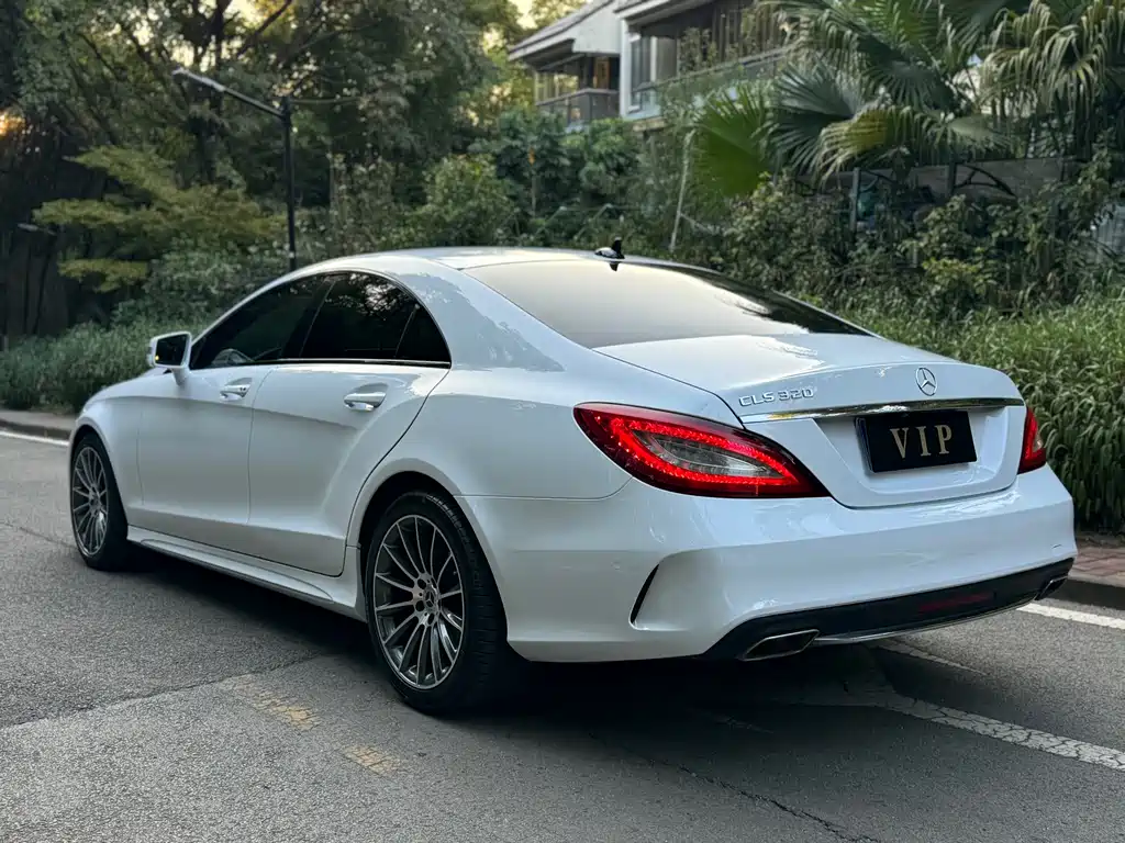 MERCEDES-BENZ CLS
