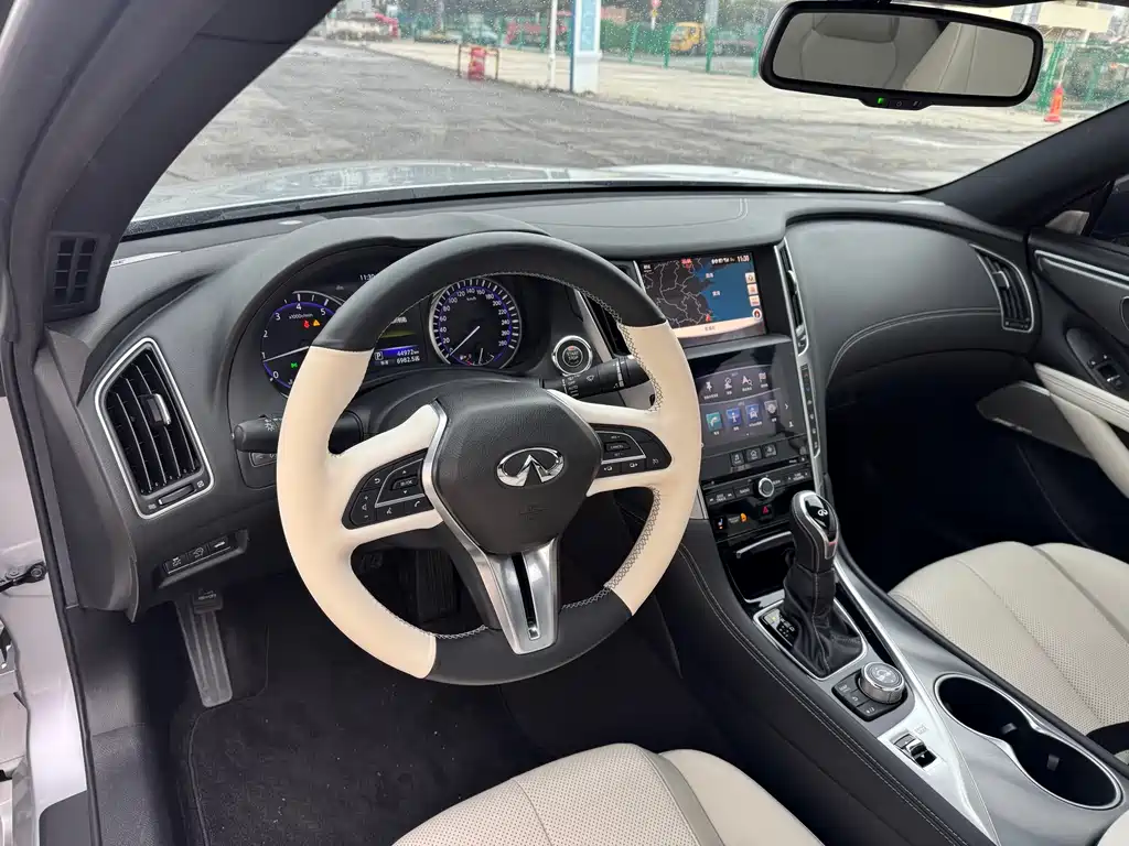 INFINITI Q60