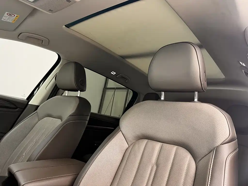 Volkswagen Viloran 2023 380TSI