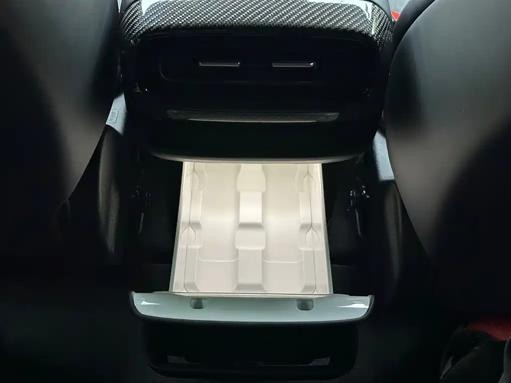 XIAOMI CAR XIAOMI SU7 ULTRA