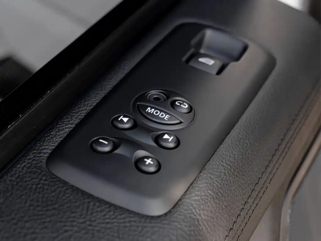 Land Rover Sport — миниатюра 11