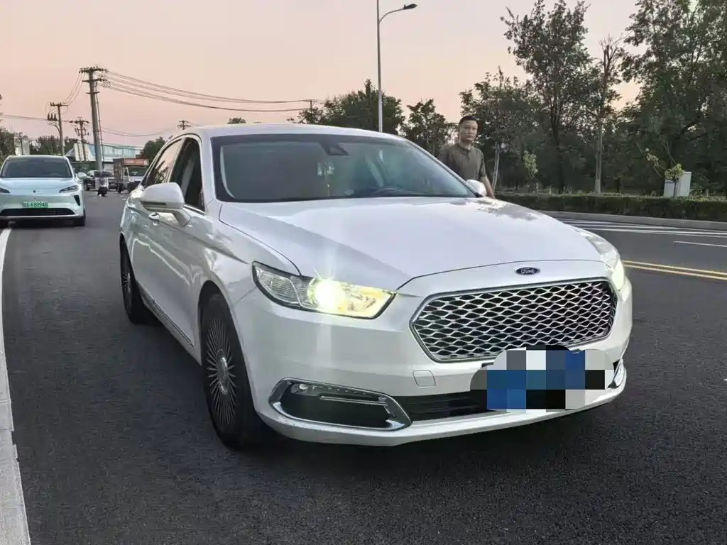 Ford Taurus — миниатюра 3