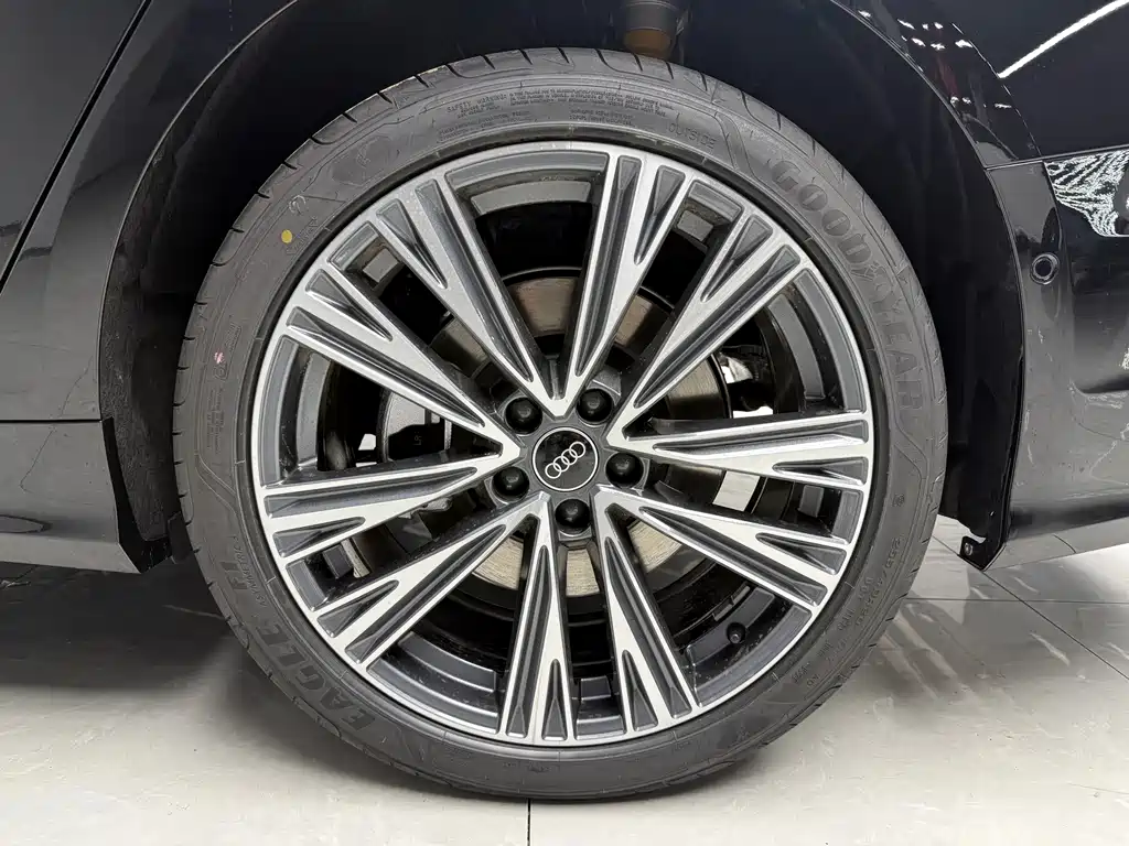 Audi A6L — миниатюра 13