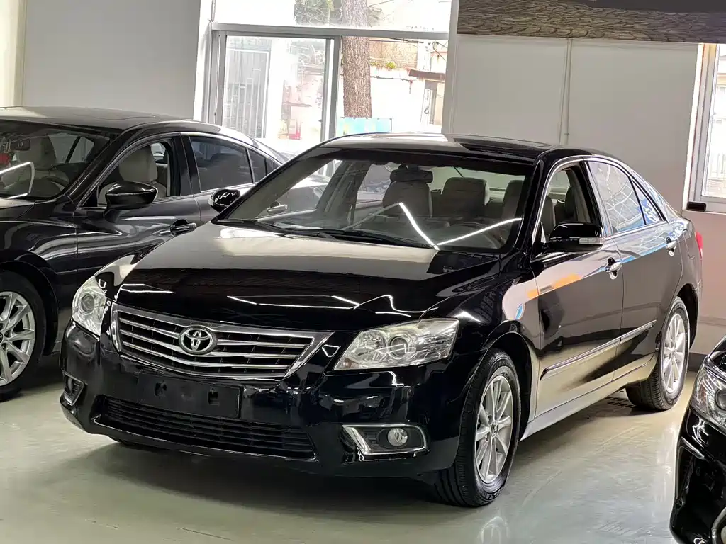 Toyota Camry — миниатюра 2