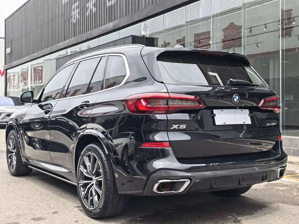 BMW X5 2021 xDrive30i M Sport