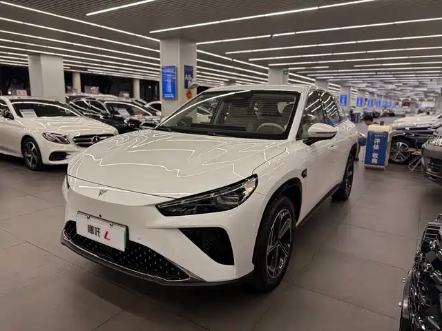 NEZHA AUTOMOBILE NEZHA L 2025