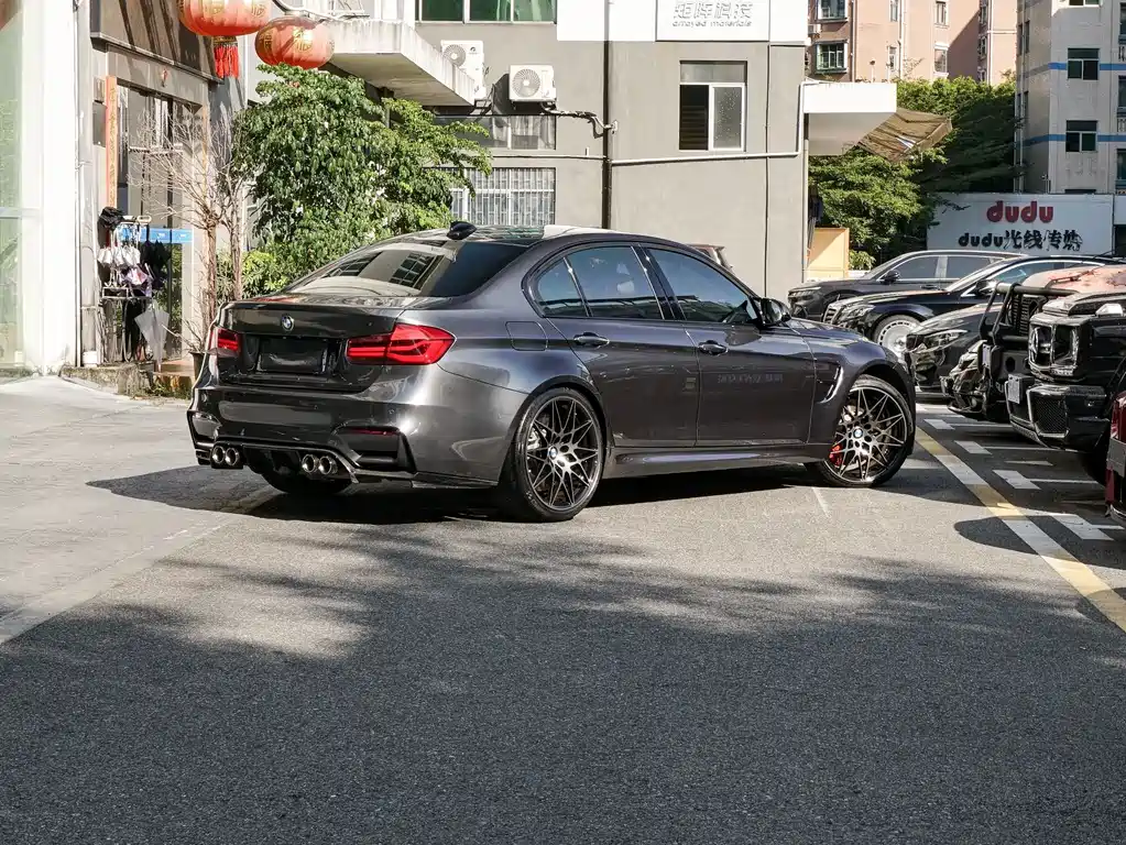 BMW M3 — миниатюра 10