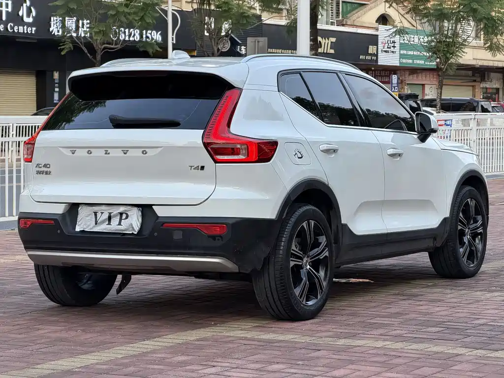 Volvo XC40 2021 T4 Luxury