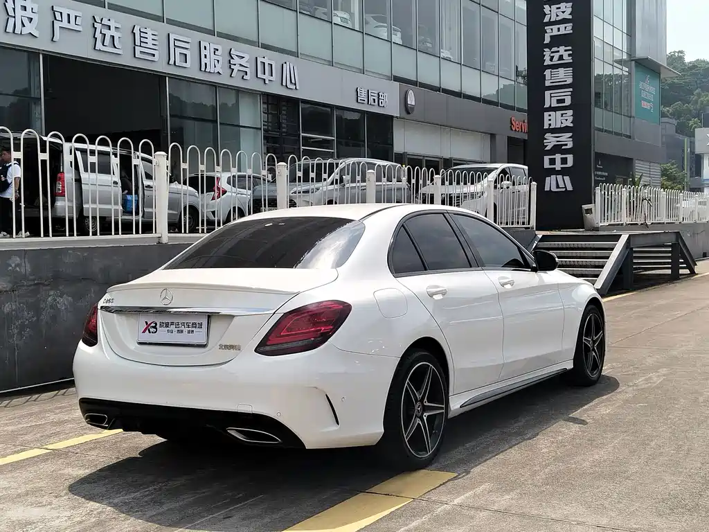Mercedes-Benz C-Class — миниатюра 11
