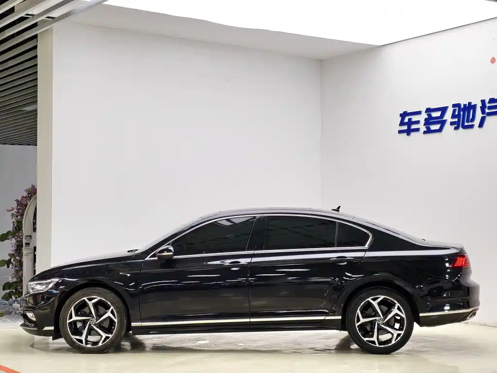 Volkswagen Magotan — миниатюра 4