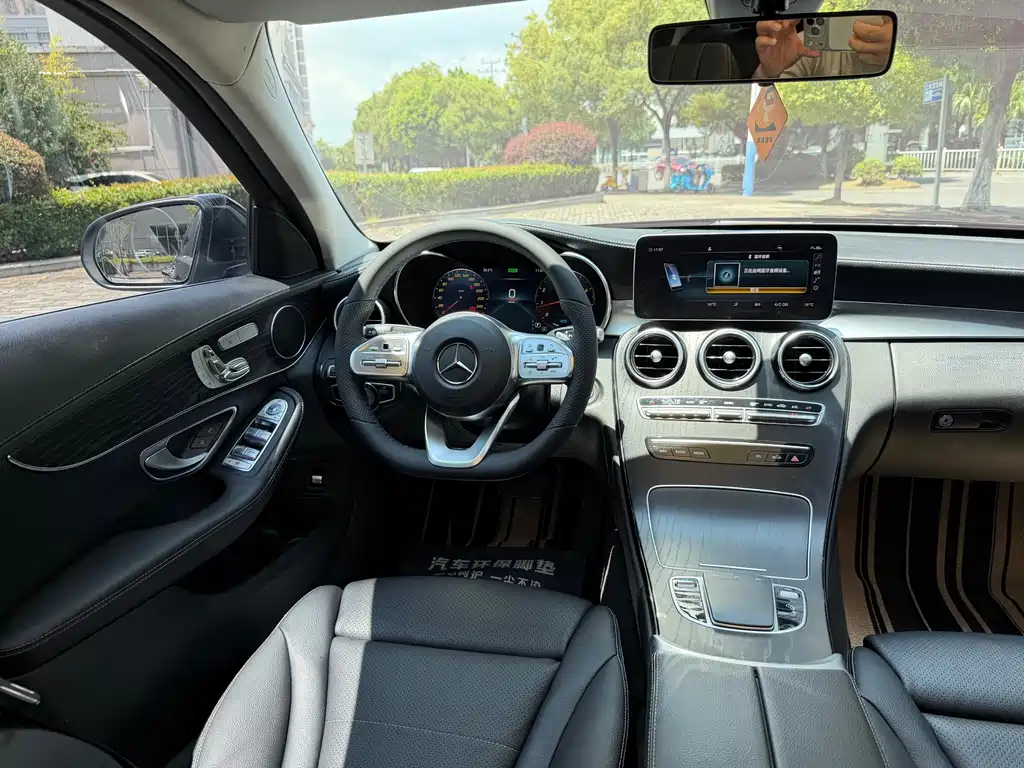 Mercedes-Benz C-Class — миниатюра 17