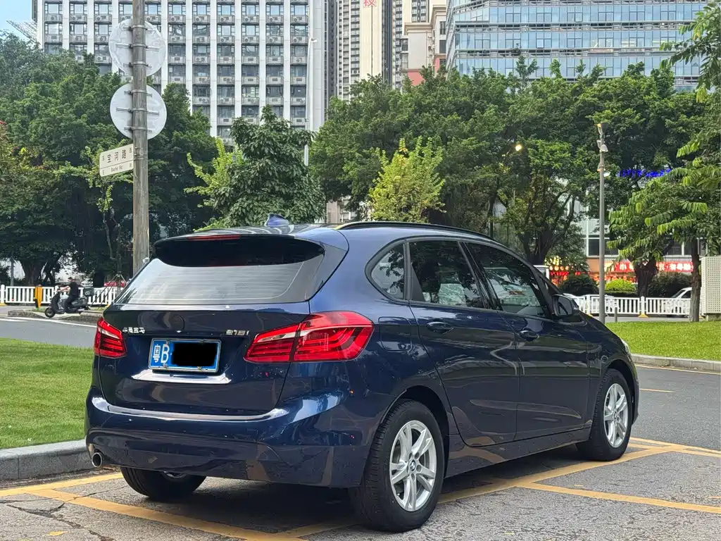 BMW 2 Series Active Tourer — миниатюра 7