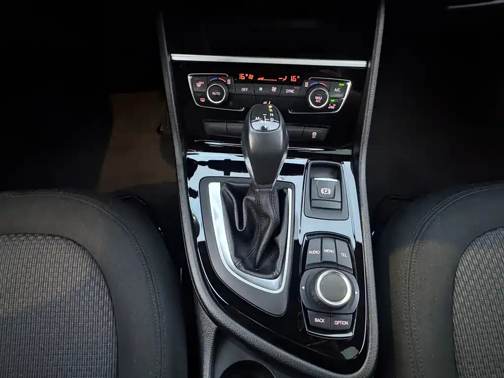 BMW 2 Series Active Tourer — миниатюра 18