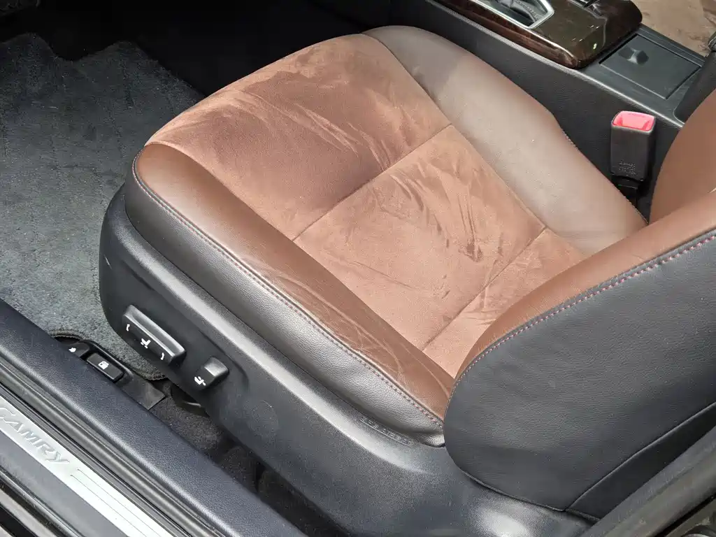 Toyota Camry 2016 2.0G Luxury