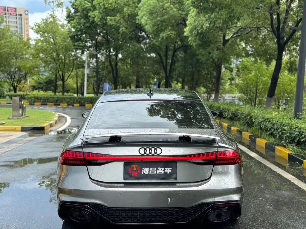 AUDI  A7