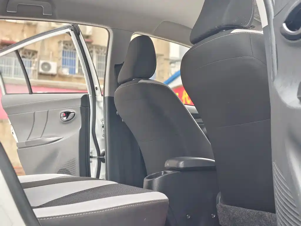 TOYOTA YARIS L ZHIXUAN