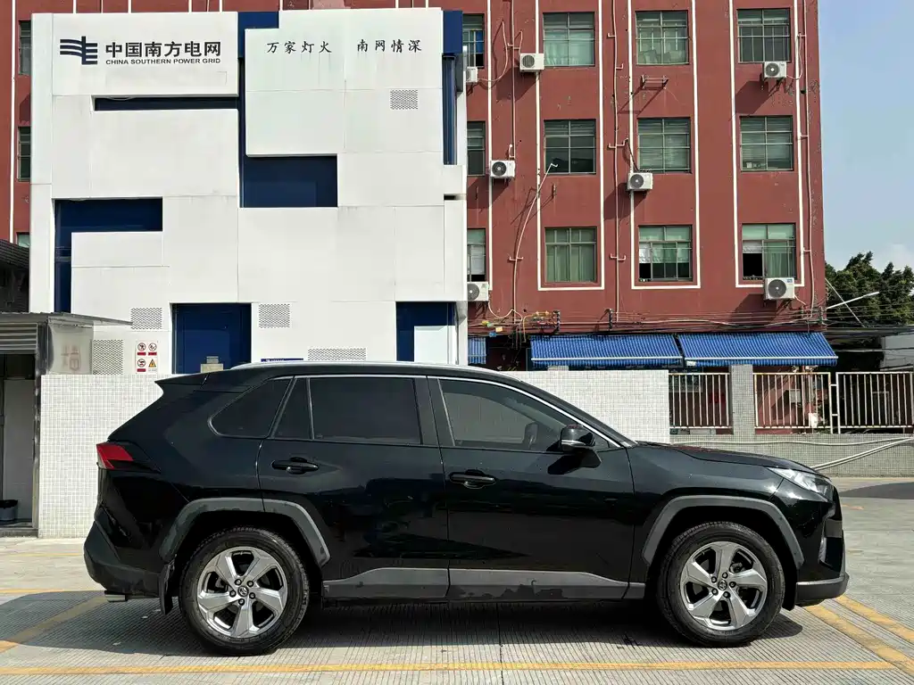 TOYOTA RAV4 RONGFANG