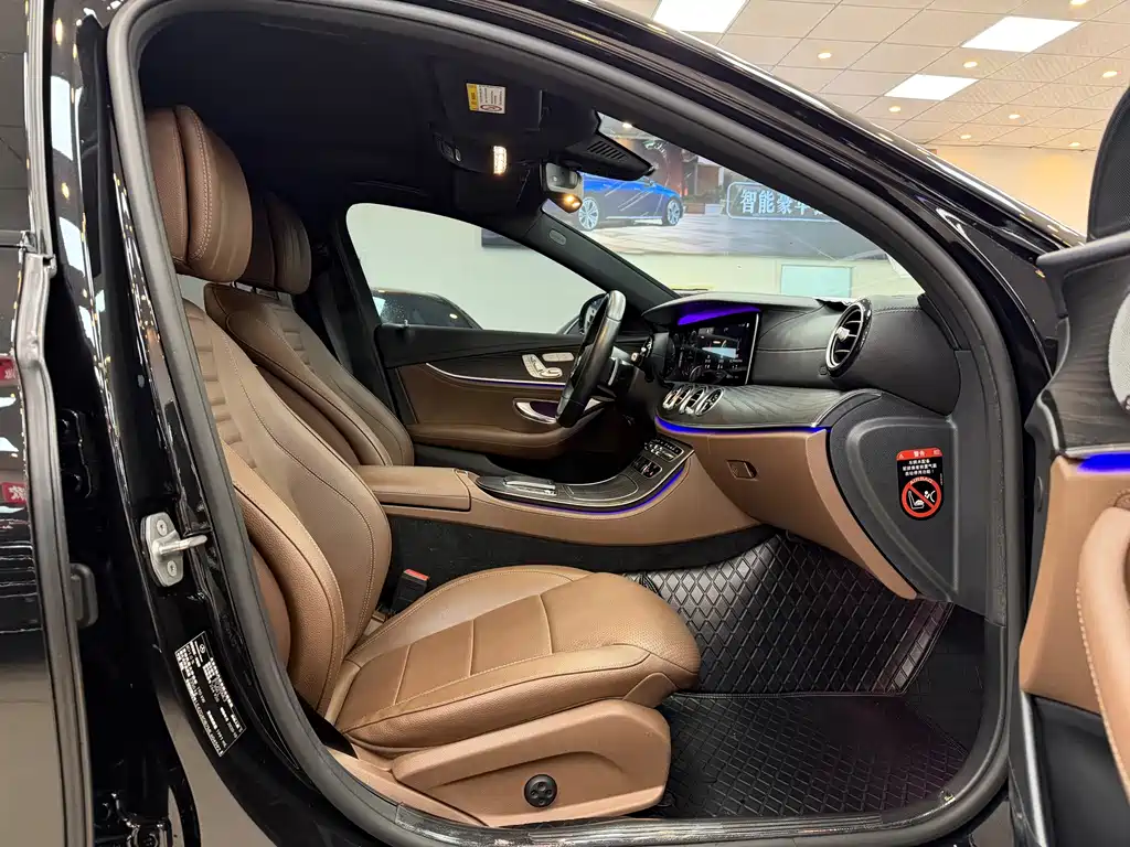 Mercedes-Benz E-Class — миниатюра 16