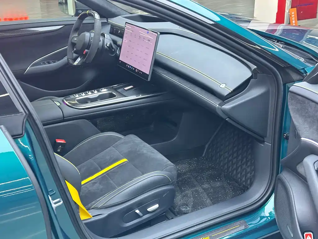 XIAOMI CAR XIAOMI SU7 ULTRA