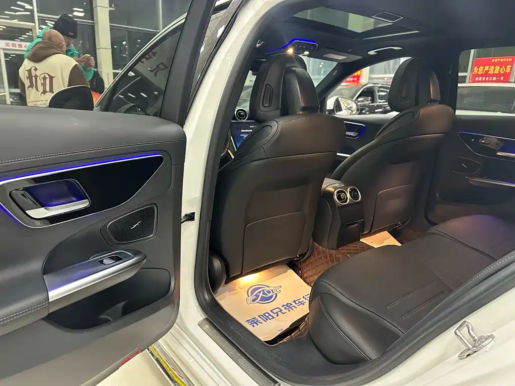 MERCEDES-BENZ C CLASS