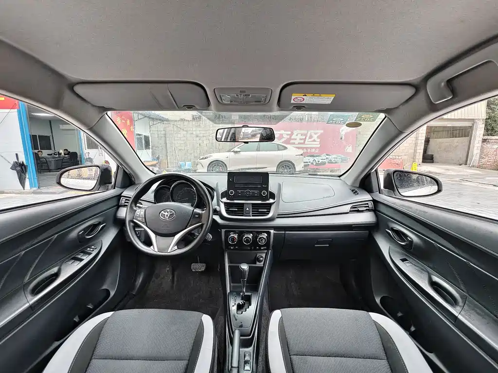 TOYOTA YARIS L ZHIXUAN