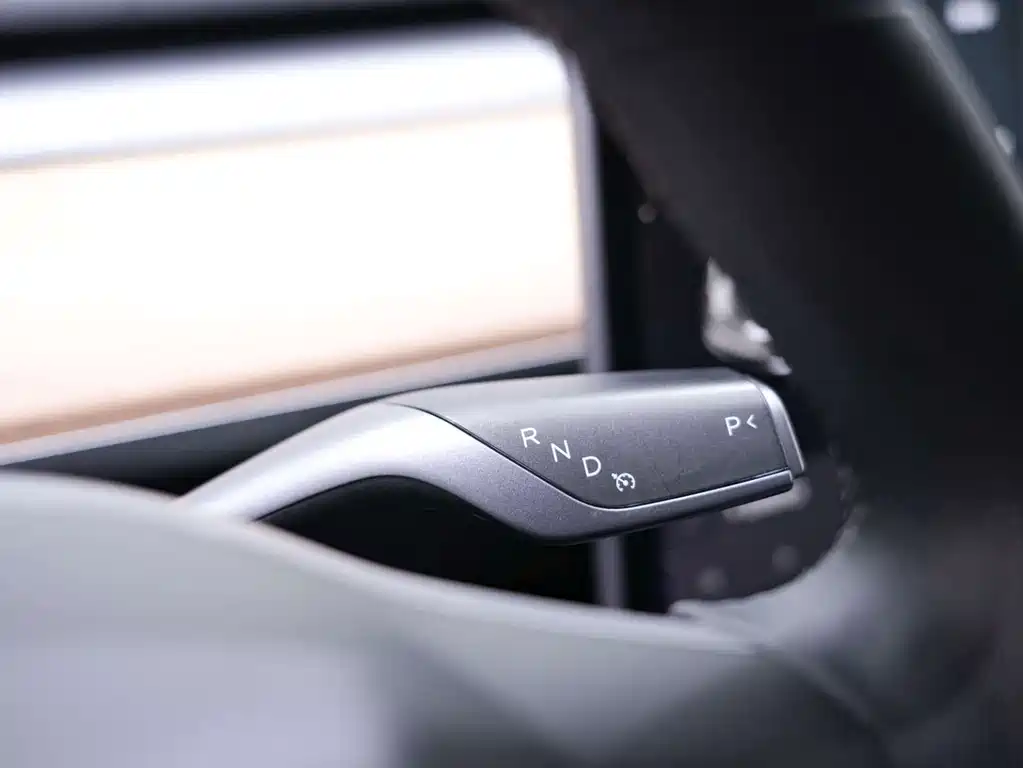 Tesla Model 3 — миниатюра 25