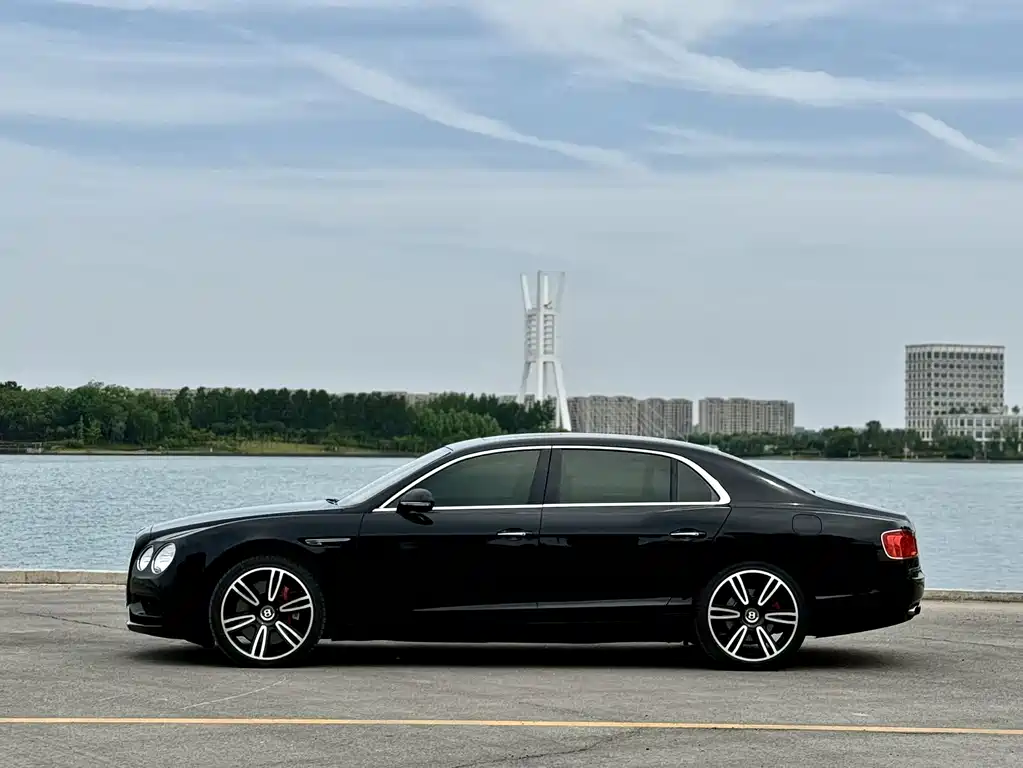Bentley Flying Spur 2017 4.0T V8 S Standard