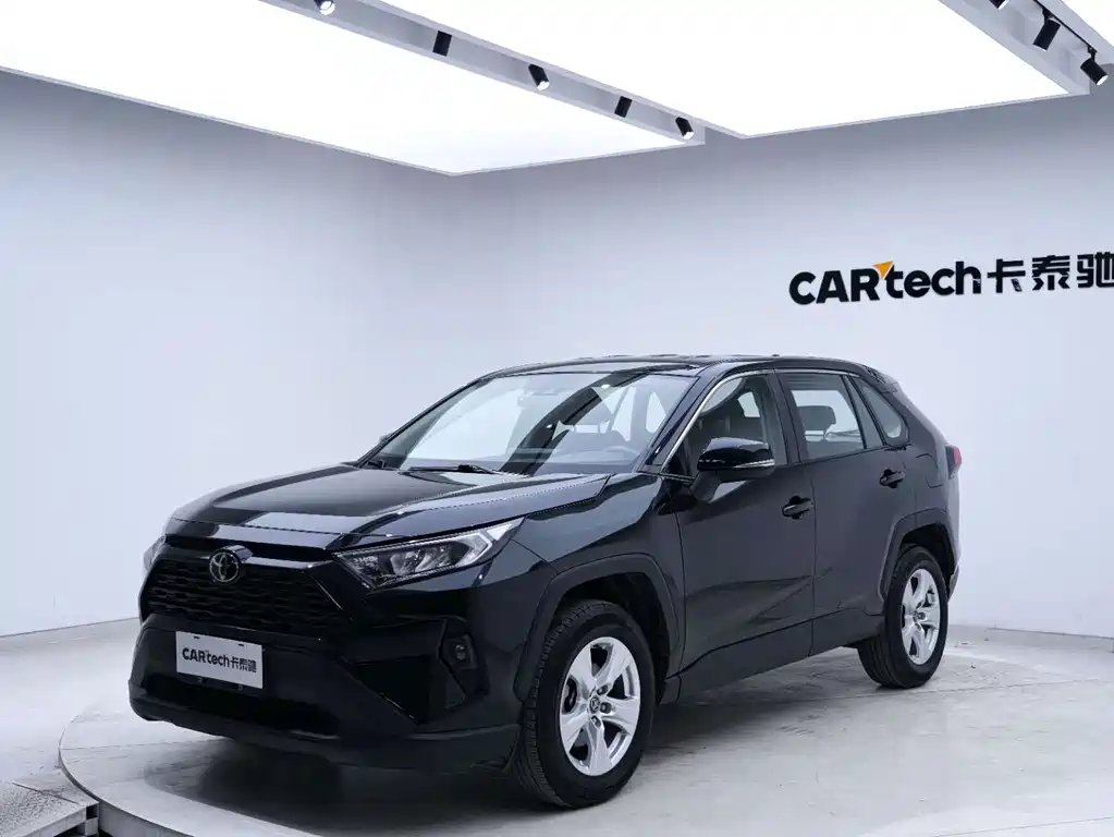 Toyota RAV4 — миниатюра 11