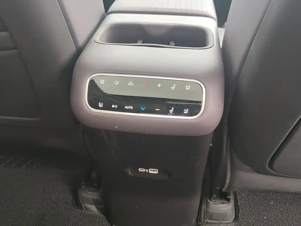 Leapmotor Leapmotor C16 — миниатюра 11