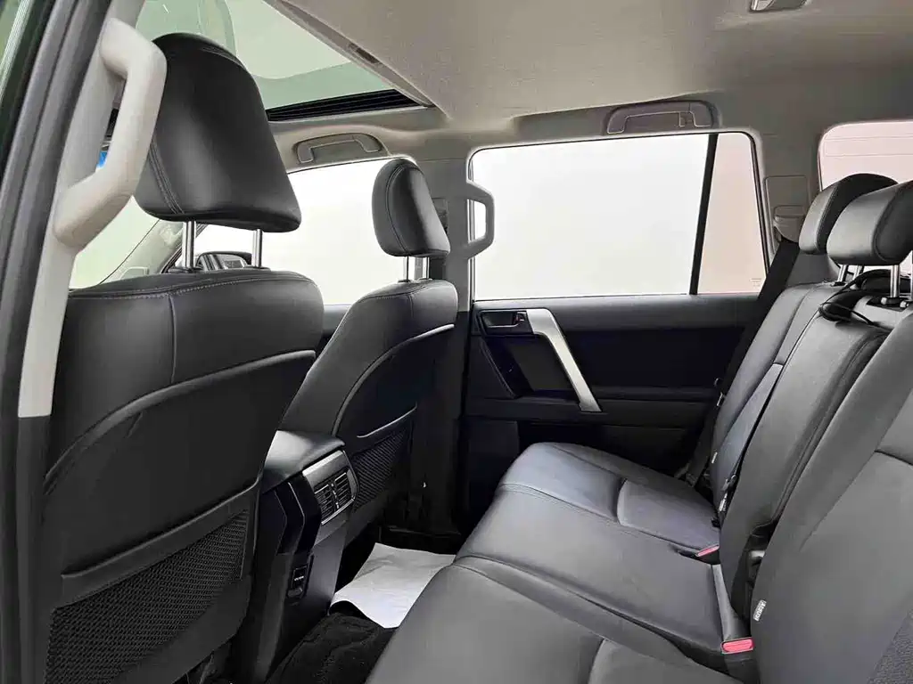 Toyota Prado — миниатюра 14